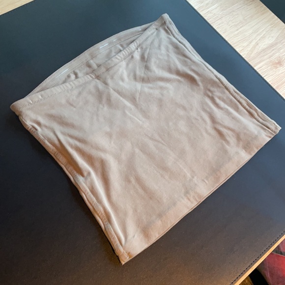 Everlane tube top with built in shelf bra! - Picture 3 of 4